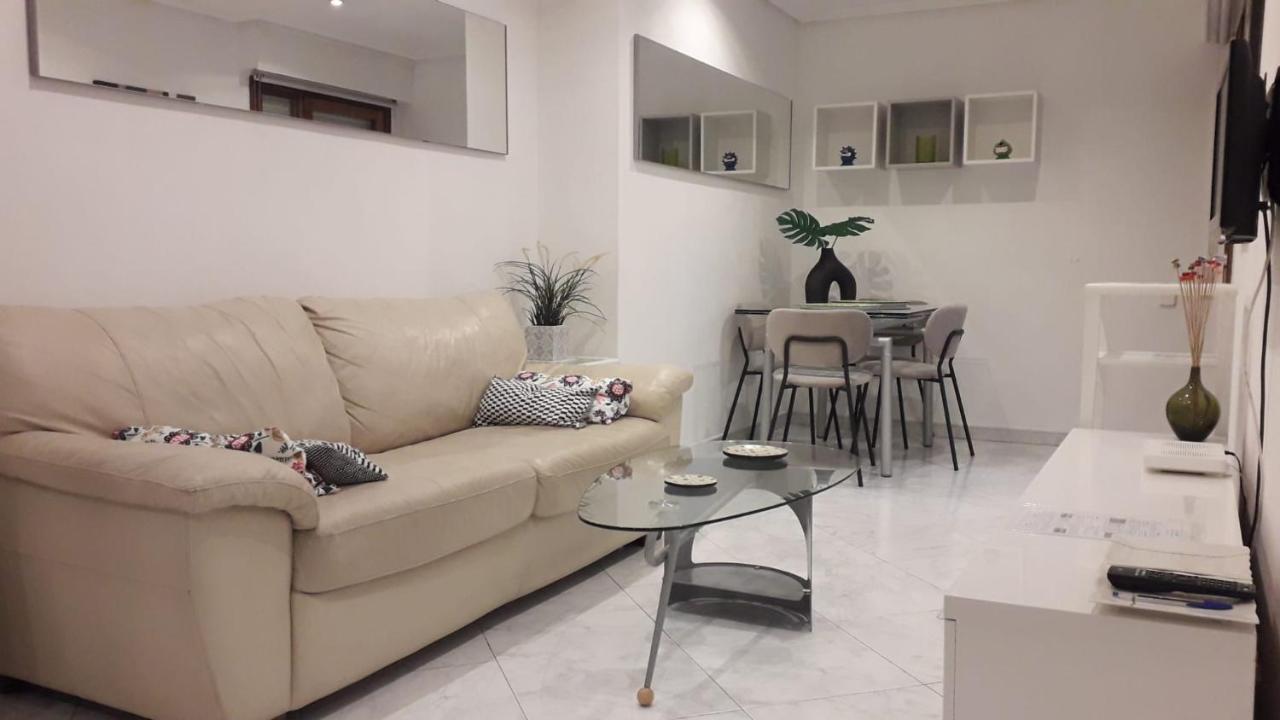 マドリードApartamento Junto Al Santiago Bernabeu Con Piscinaアパートメント エクステリア 写真