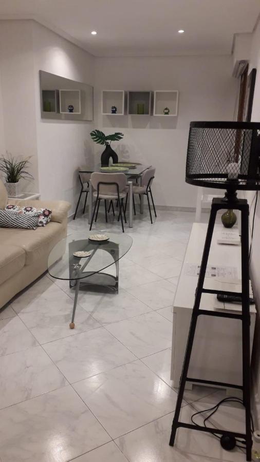 マドリードApartamento Junto Al Santiago Bernabeu Con Piscinaアパートメント エクステリア 写真